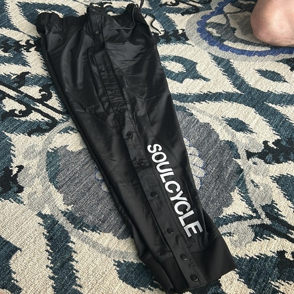 SOULCYCLE Women's Black Drawstring Snap Button Track Pants Size M - Picture 4 of 5